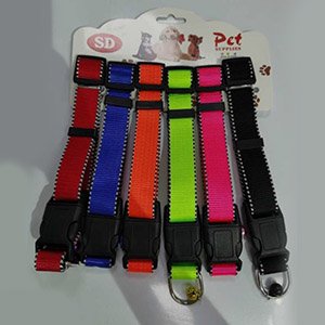 collar de nailon con cascabel 